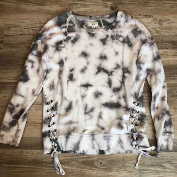 American Eagle Gray distressed Crewneck Sweatshirt - Picture 1 of 3